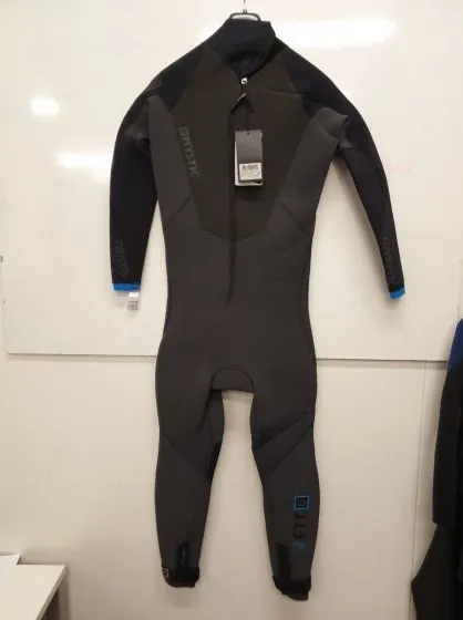 Mystic Majestic 5/3mm Back Zip Mens Winter Wetsuit - Medium