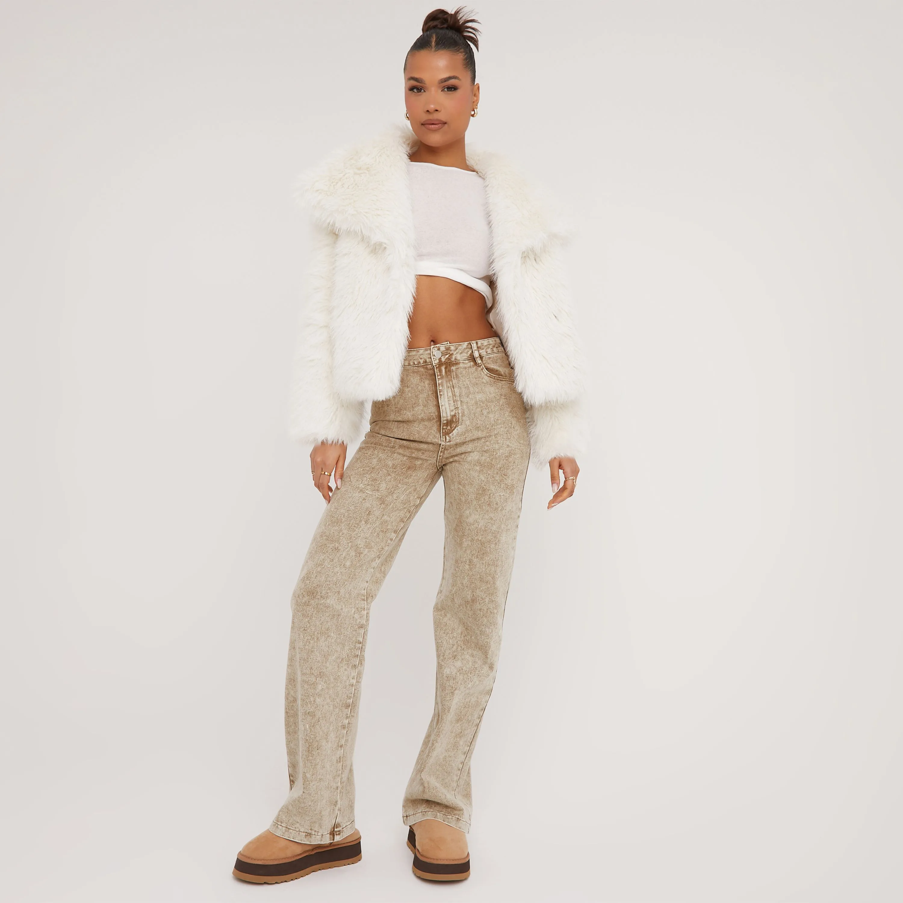 Oversized Collar Detail Cropped Jacket In Ivory Faux Fur