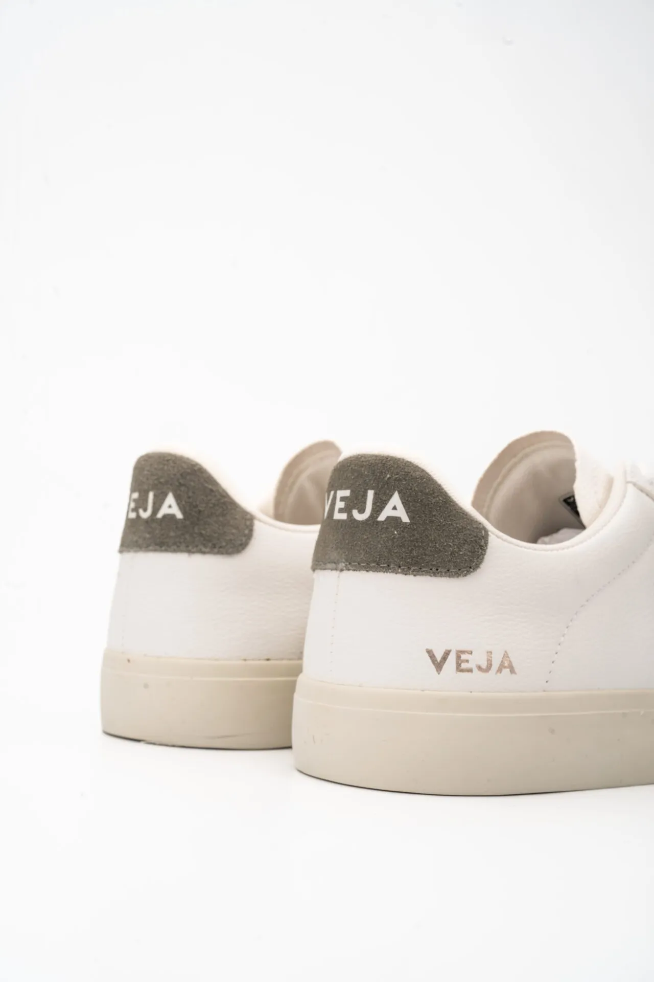 Veja Men’s Campo Chrome Free Sneaker CP0502347B Extra White Kaki