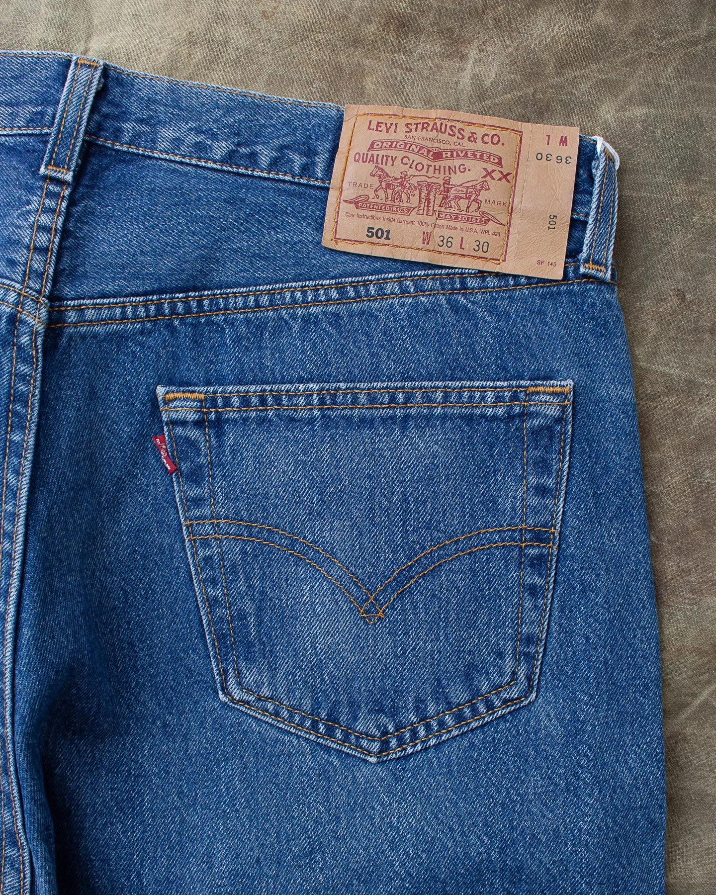 Vintage 1990's Made in USA Levi's 501 Jeans W 36 / L 30