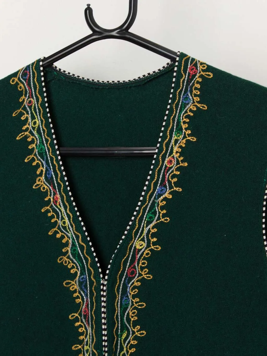 Vintage green embroidered wool waistcoat – Medium to large