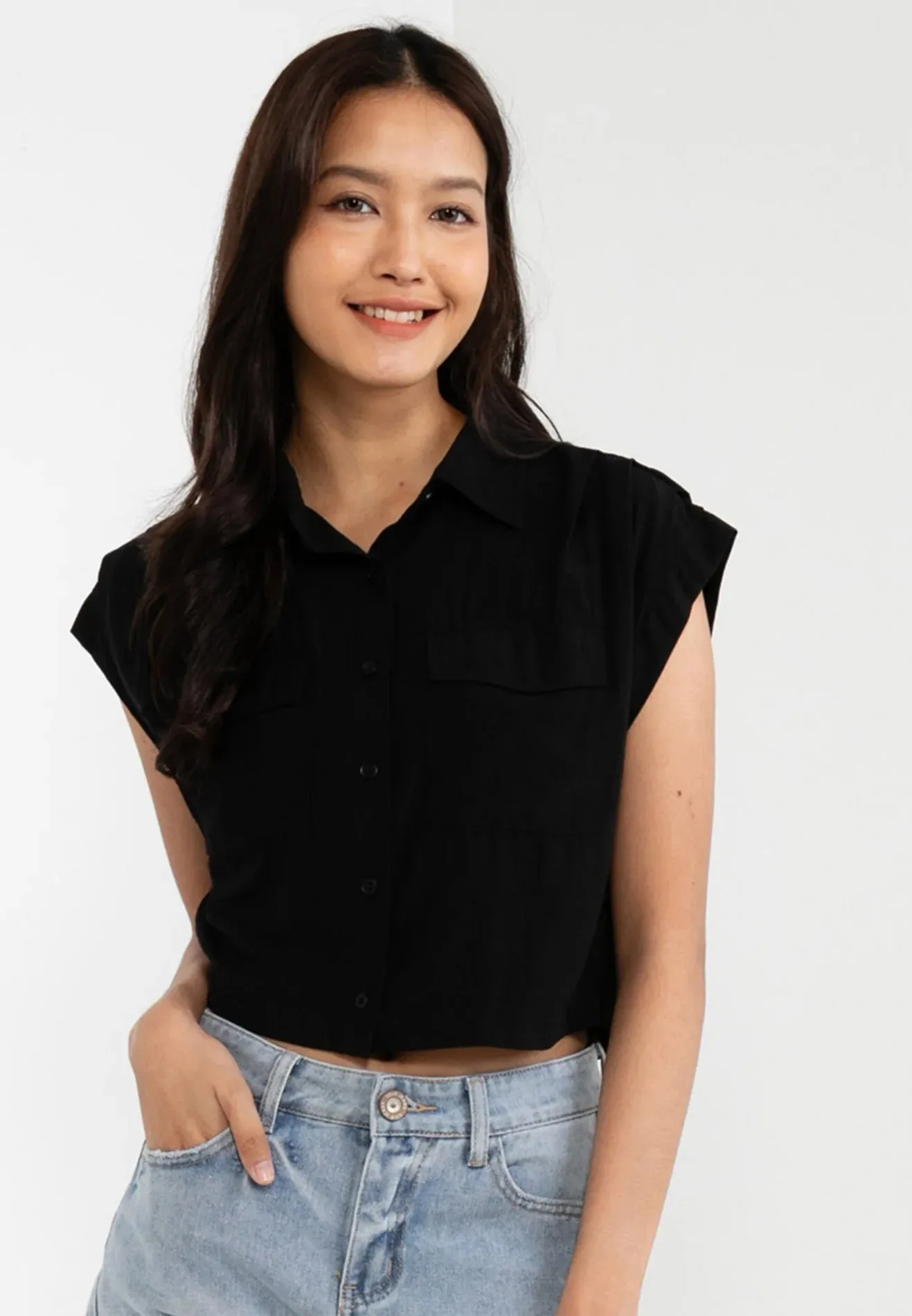 VOIR JEANS Button Up Detail Crop Top