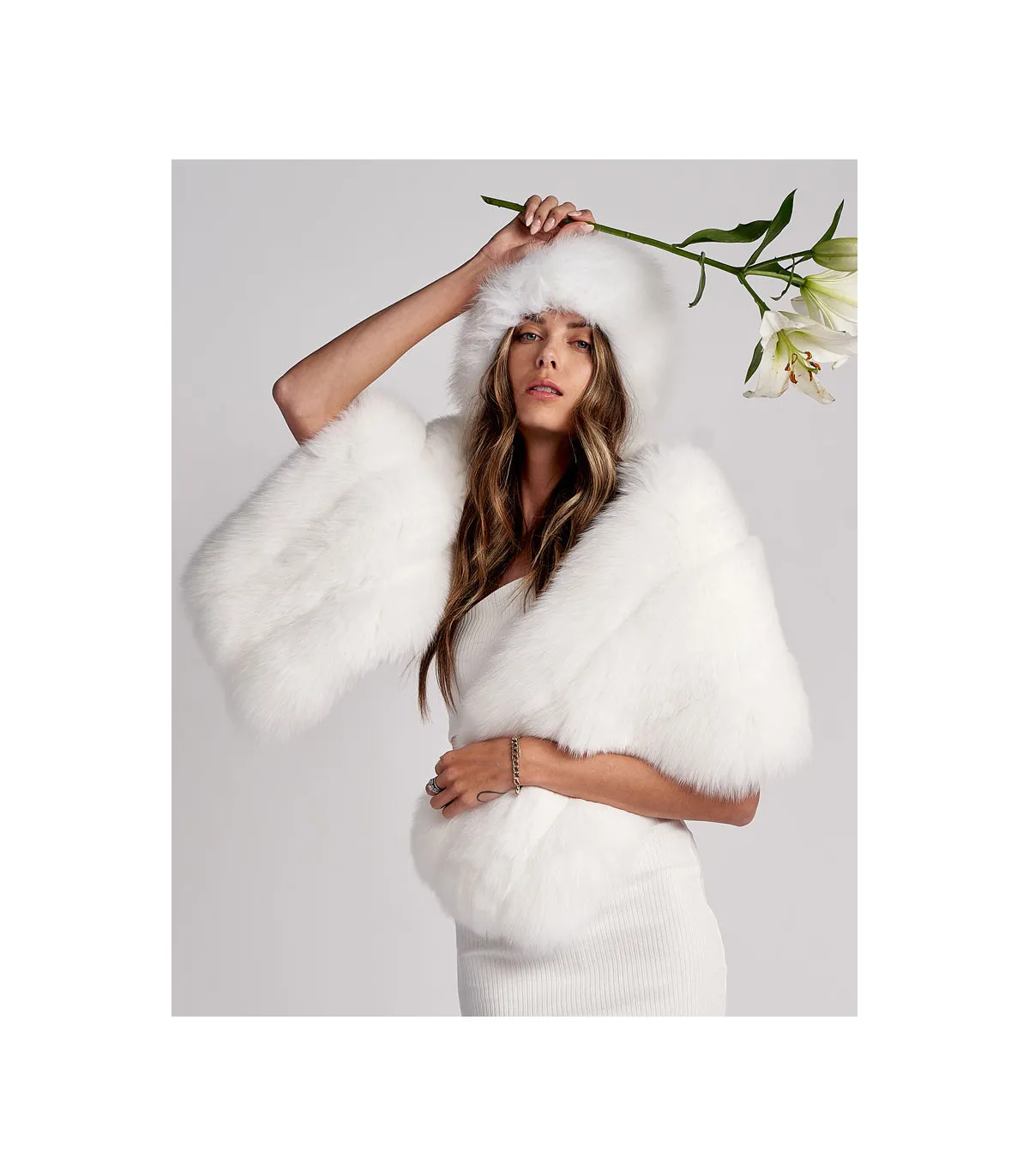 White Fox Fur Stole: FurHatWorld.com